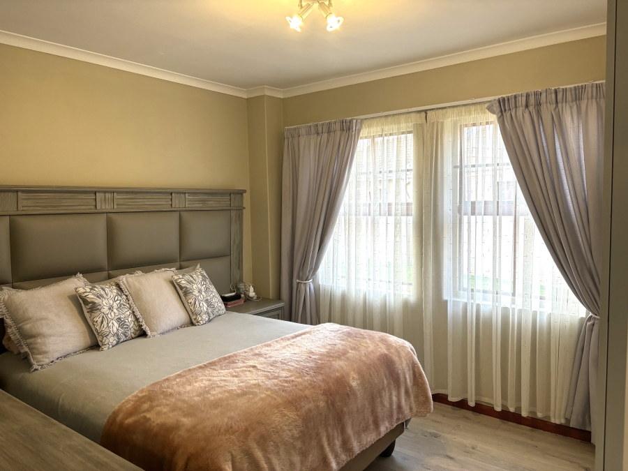 2 Bedroom Property for Sale in Strand Central Western Cape